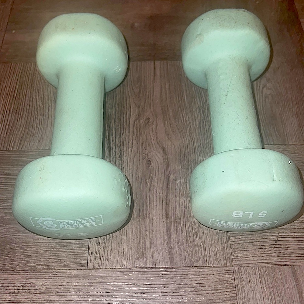 5 lbs weights to work out.
